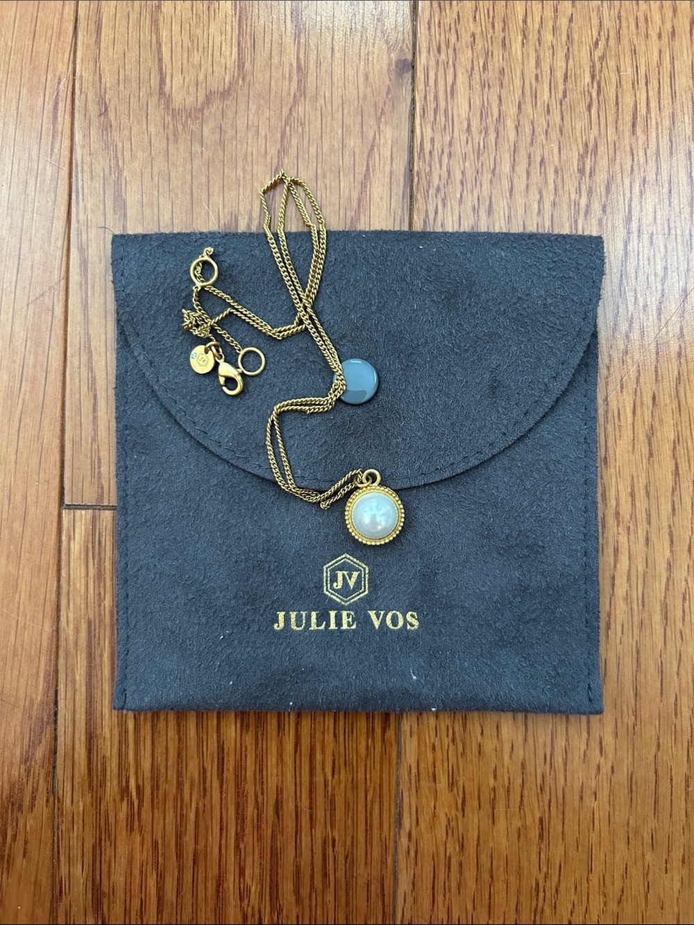 Julie Vos Gold and Mother-of-Pearl Round Pendant Necklace